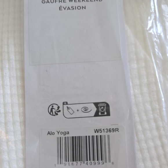 Alo Yoga Waffle Weekend Escape Jogger - Picture 8 of 8